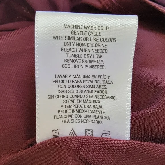 Jaclyn Smith Skirt Set Burgandy Wrap Top & Black Paisley Skirt Size Large EUC - Picture 6 of 15